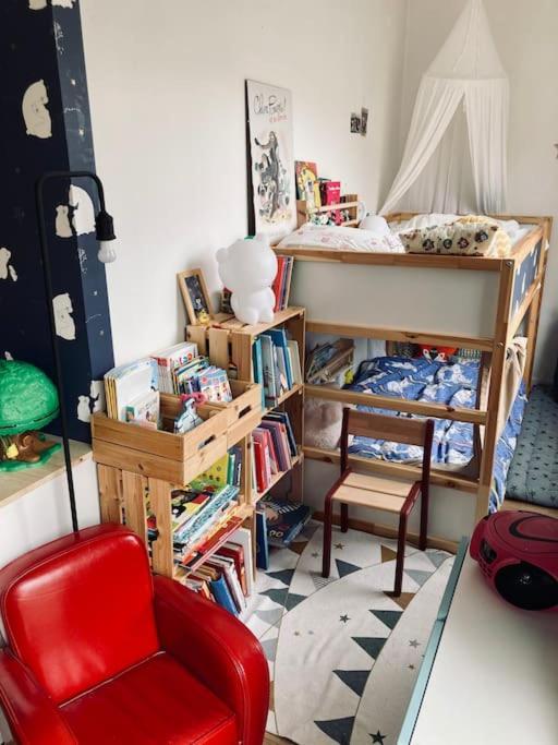 Paris : Appartement Familial Avec Parking Prive Clichy Exterior foto
